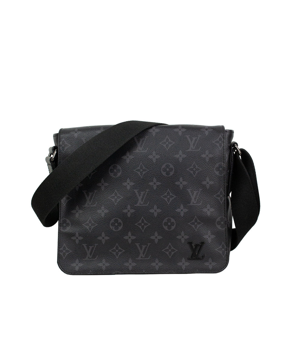 Louis Vuitton - Authenticated District Bag - Leather Black for Men, Very Good Condition