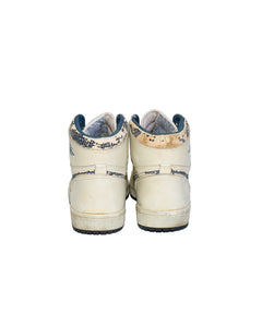 Nike Air Jordan 1 1985 Metallic Navy Back of Sneaker