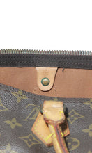 Load image into Gallery viewer, Vintage Louis Vuitton Speedy 40 Handbag 40 V.I. 862 Style Code Stamp